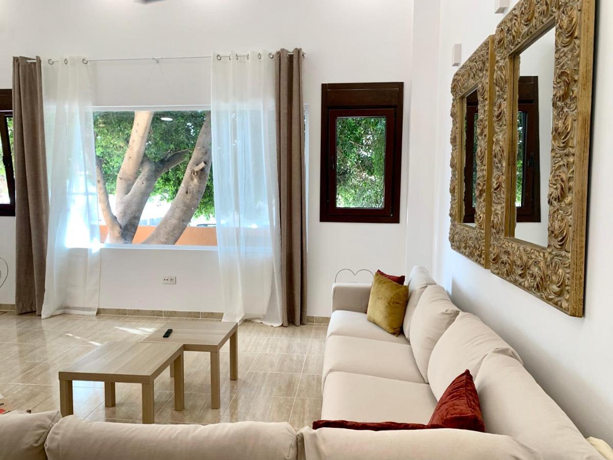 Amplia Vivienda New Para12 Pers A 4 Min Caminando De Playa Con Terraza, Piscina Com, Wifi, Ventiladores De Techo, Lavavajillas โรเกตัสเดมาร์ ภายนอก รูปภาพ