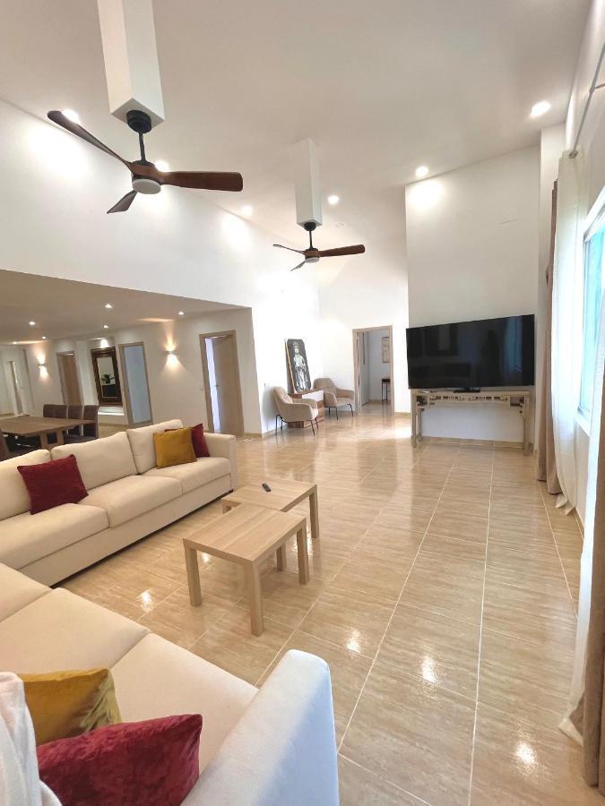 Amplia Vivienda New Para12 Pers A 4 Min Caminando De Playa Con Terraza, Piscina Com, Wifi, Ventiladores De Techo, Lavavajillas โรเกตัสเดมาร์ ภายนอก รูปภาพ