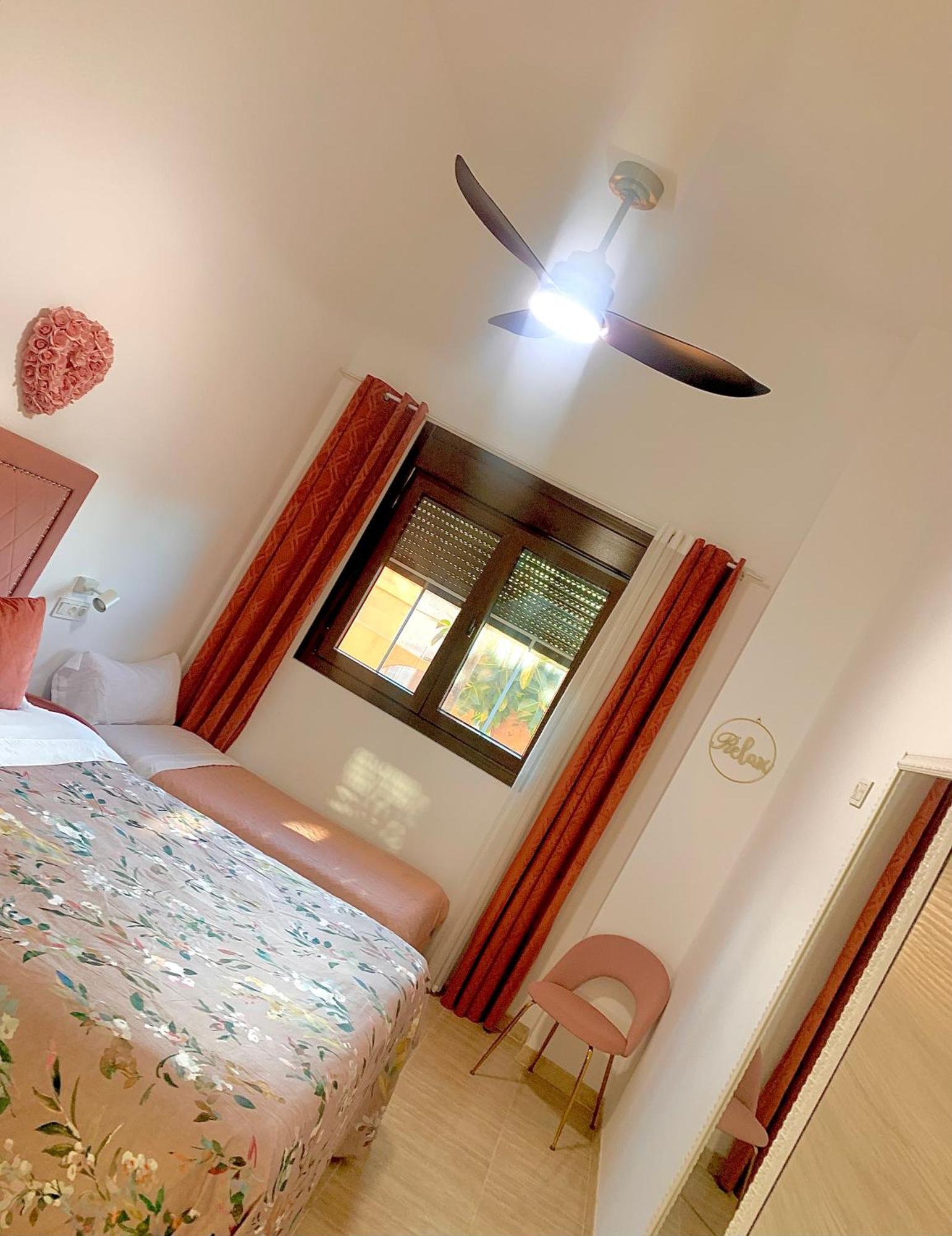 Amplia Vivienda New Para12 Pers A 4 Min Caminando De Playa Con Terraza, Piscina Com, Wifi, Ventiladores De Techo, Lavavajillas โรเกตัสเดมาร์ ภายนอก รูปภาพ